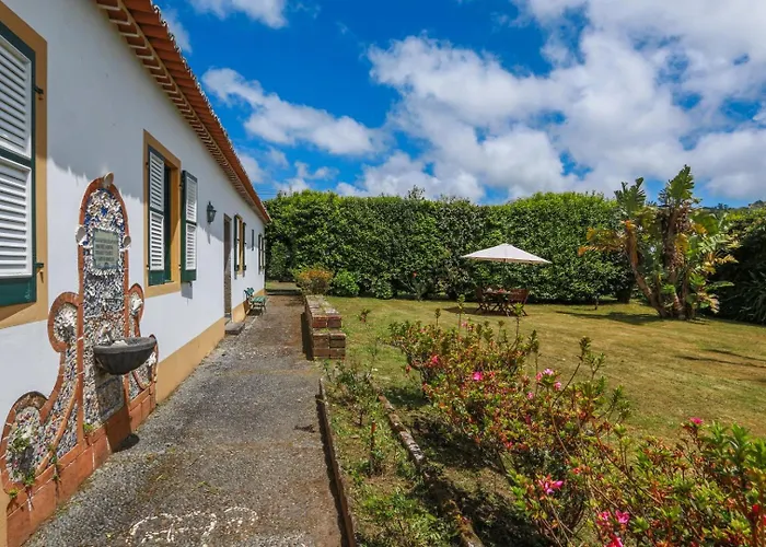 Domus Adepta Family W Garden 招待所 富尔纳斯