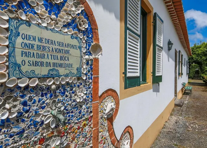 Domus Adepta Family W Garden 招待所 3*