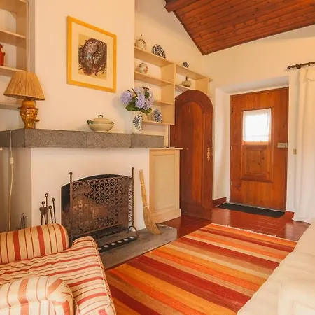 בית הארחה Domus Adepta Family W Garden פורנס