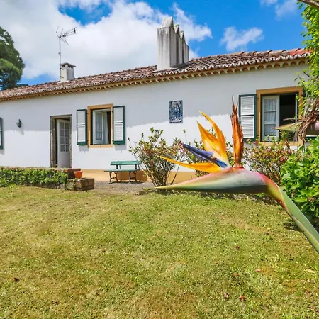 Konukevi Domus Adepta Family W Garden Furnas (Azores)